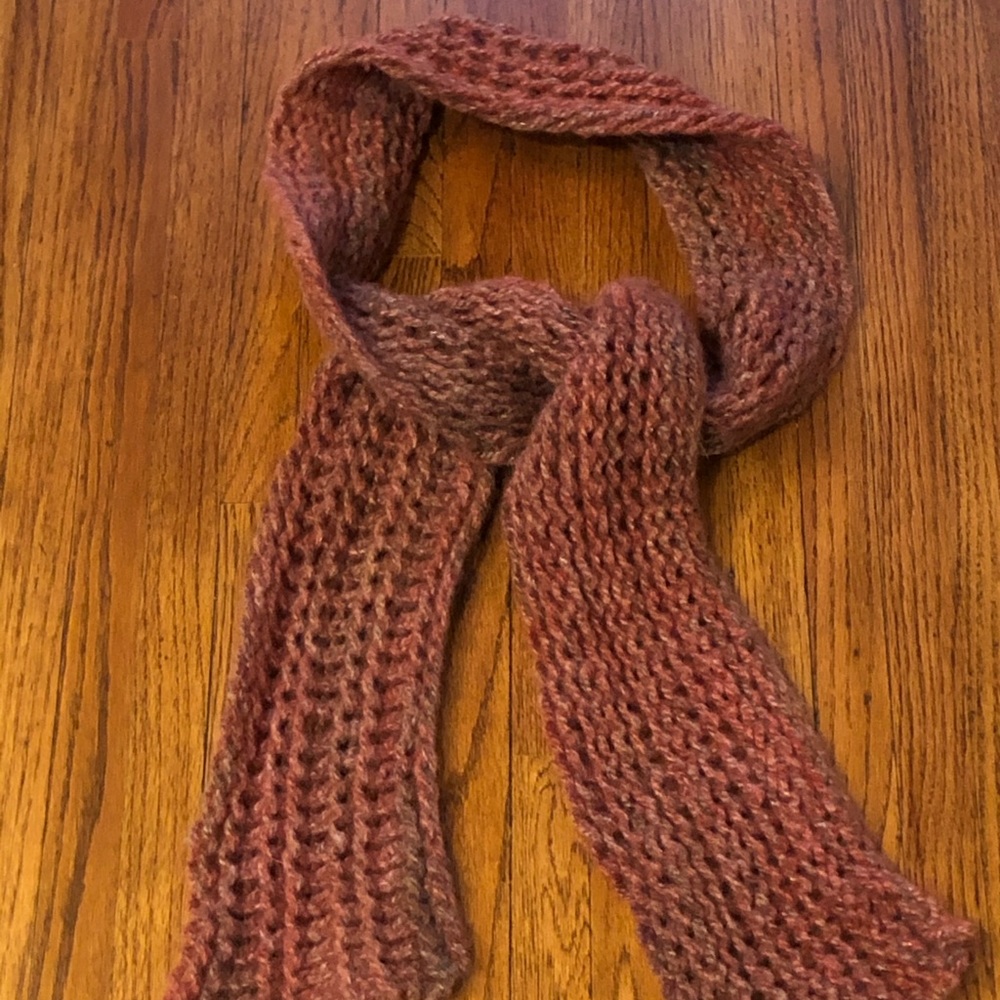 Hand-Knit Scarf - Free with Bundle 2+ Items - Picture 1 of 2